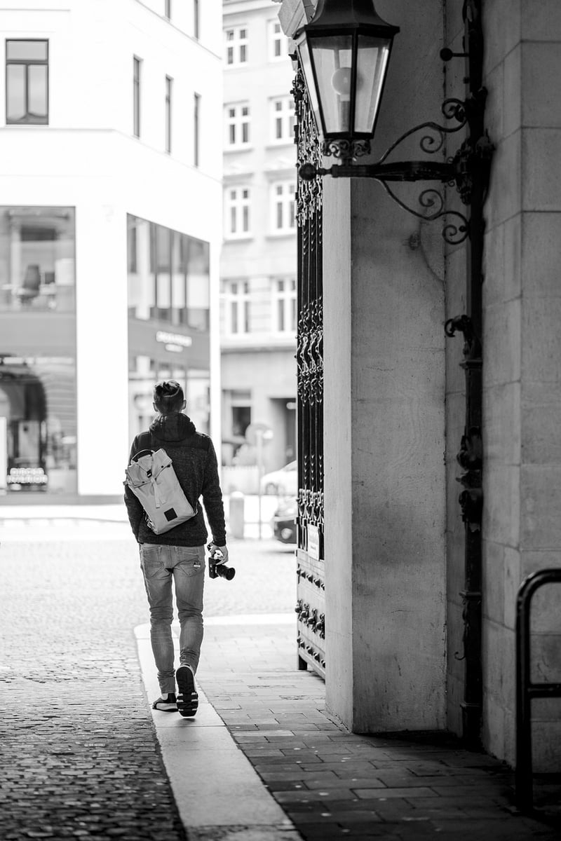 Urban walking mindfulness